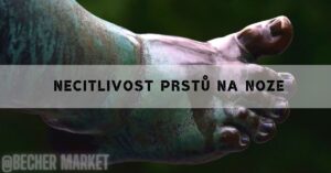 a close-up bronze statue of a bare human foot with toes slightly curled, highlighting potential areas affected by necítlivost prstů na noze.