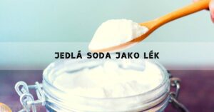 a wooden spoon holding baking soda over a jar, illustrating natural remedies for digestive issues like acid reflux or heartburn