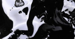 Petrolejová Barva: Jedinečný odstín modrozelené! Co se k ní hodí?