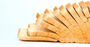 proc nejist bile pecivo