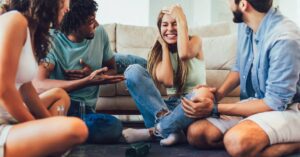 Otázky na flašku: 142 Nejlepších otázek, které můžete položit!