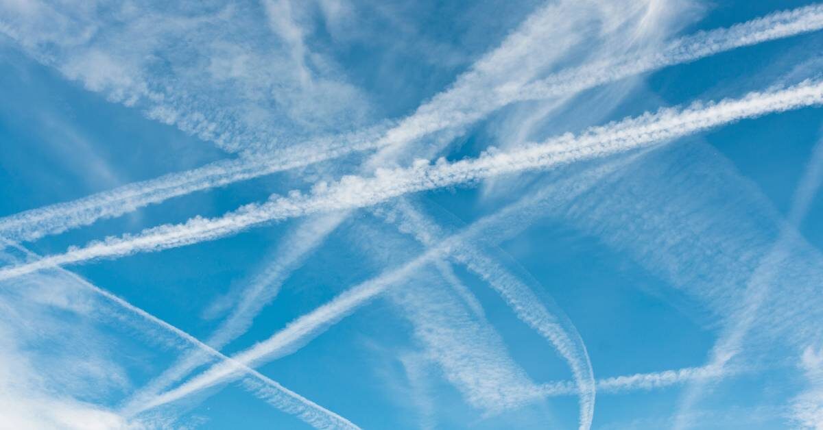 Chemtrails: Co to je? Jsou opravdu nebezpečné?