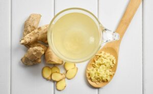 Zázvorový čaj účinky: 7 Důvodů proč byste měli vypít šálek každý den