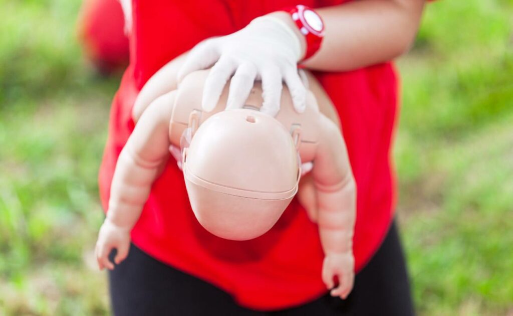 Heimlichův manévr u dětí - Jednoduchý návod pro začátečníky